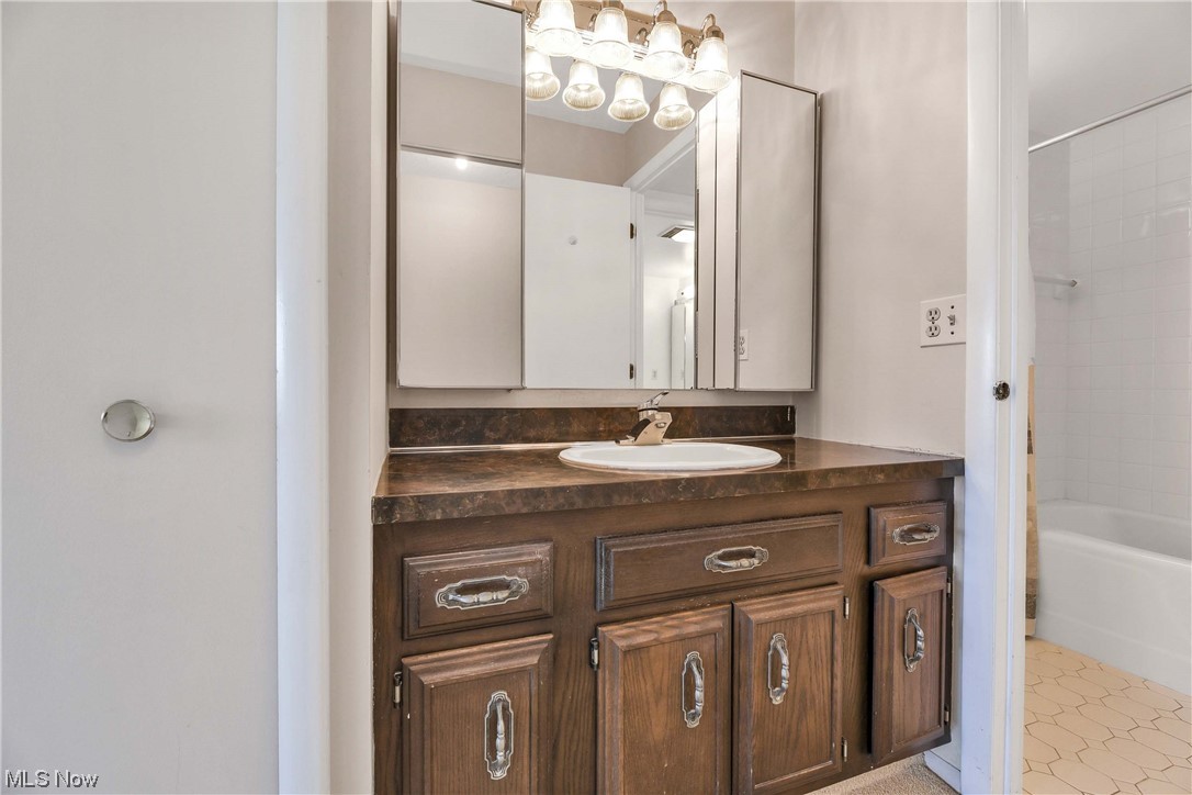 Meridian Condo - Residential