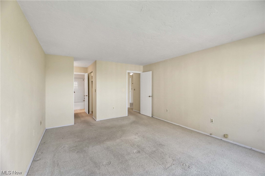 Meridian Condo - Residential