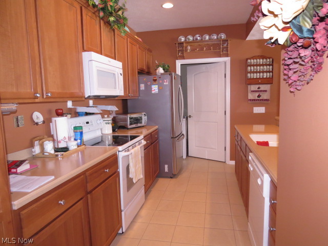 Residence/Green Condos Ph I - Residential