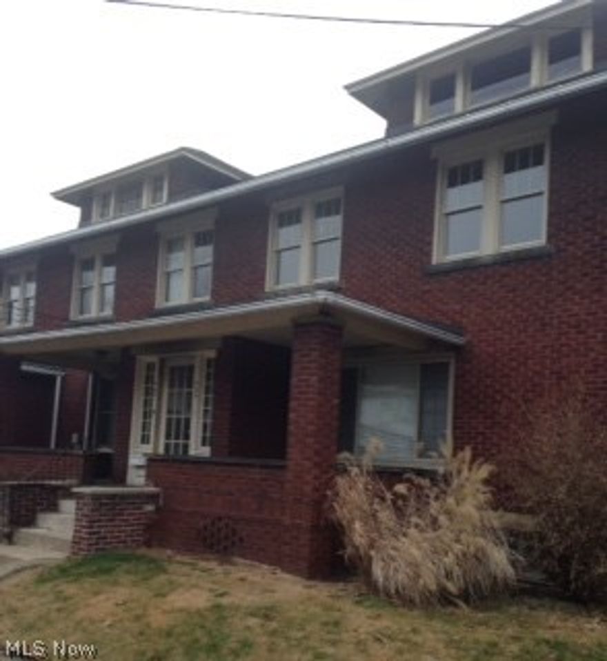 Nice 3 Bedroom apartment available for RENT in NW Canton! This unit offers 3 bedrooms, and bath on the 2nd floor, Kitchen, formal dining room & living room on the main floor, and a private section of the basement with laundry hookups! Call today for your showing!