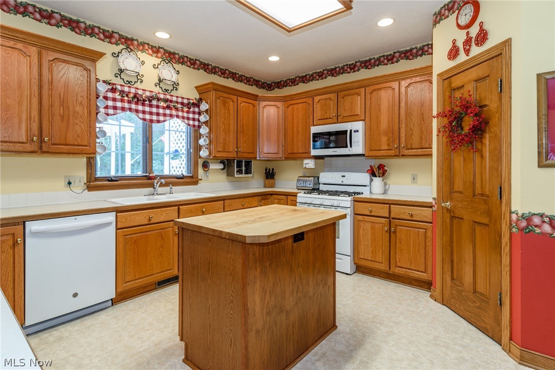 Montville Farms Medina - Residential