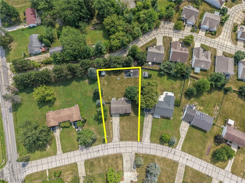 553 Jeanette Street