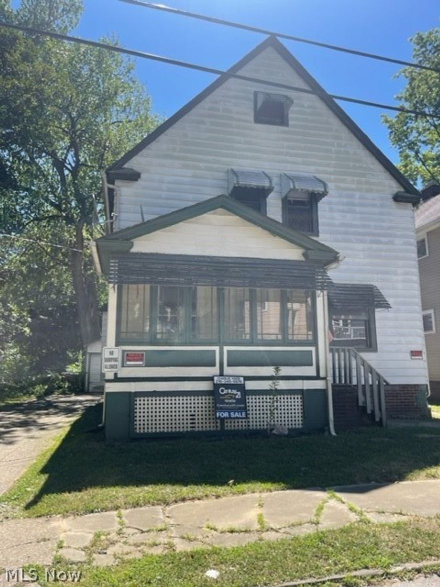 Great opportunity in this colonial with 4 spacious bedrooms, in a prime location on a quiet dead end street. This home features over 1790 square feet of living space, 1.5 bath, large living room, formal dining room, large eat-in kitchen. Don't miss out on this great investment opportunity. Half bath on the main floor. Needs some TLC. It is minutes from downtown Cleveland, all major freeways, metro park, shopping, and public transportation. Home being sold as-is, seller will not make any repairs. Hurry won't last!