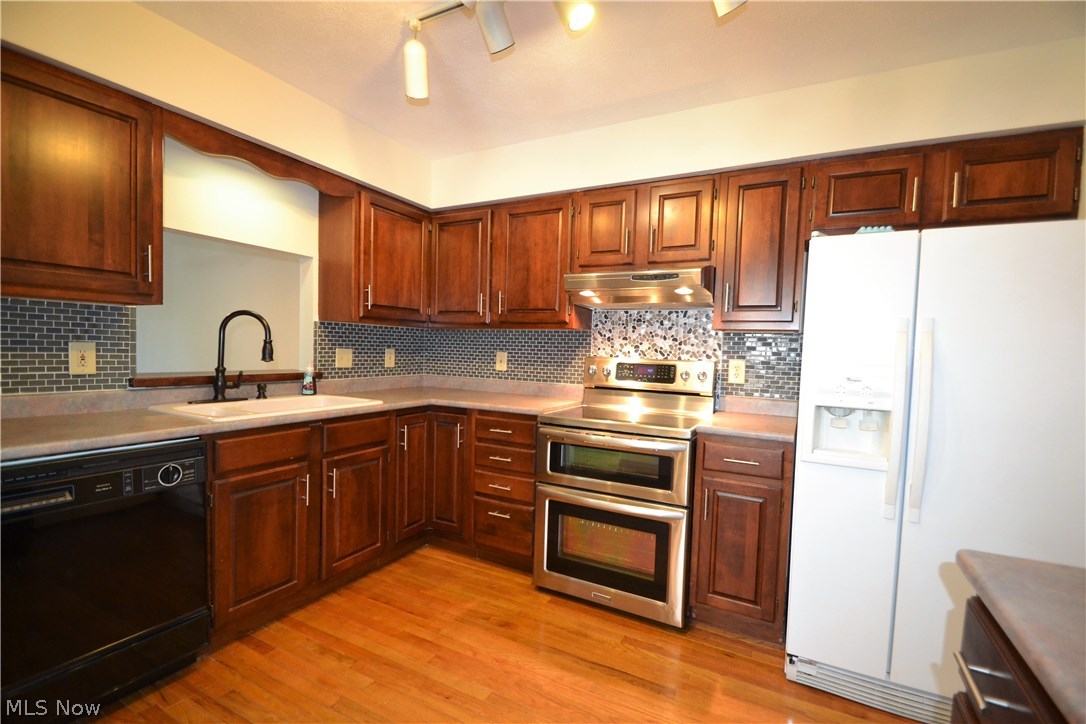 Woodlake Condo - Residential