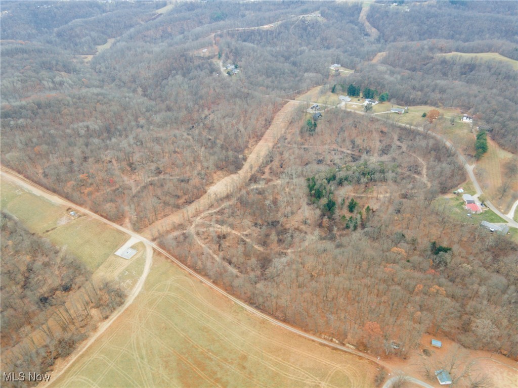 6500 Kings Ridge Road, Newcomerstown, Ohio image 9