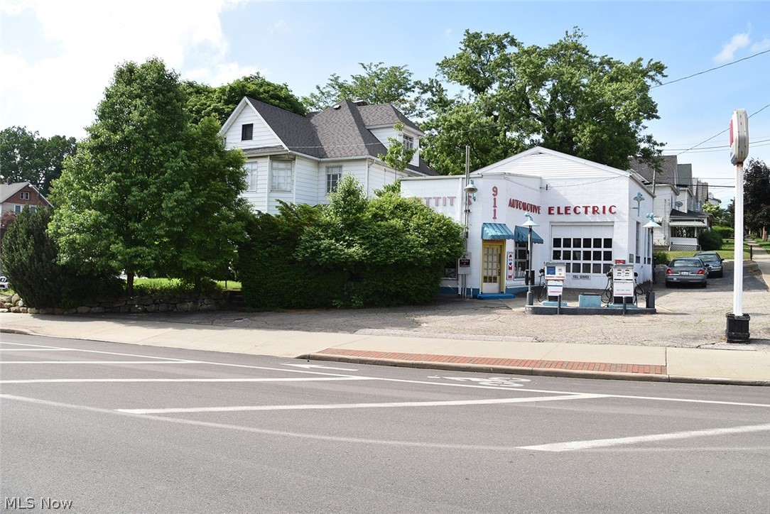 2-Story Home – Automotive Shop Garage – Zoned Retail U3-H3-A4 – All sells to settle the Estate of Keith R. Pettit, Summit Co. Case #2019ES00303, on location: WEDNESDAY – JUNE 26, 2019 – 3:00 PM, REAL ESTATE TO SELL AT 5:30 PM. REAL ESTATE: 2-story aluminum sided home featuring 2,443 sq. ft. living area w/ eat-in kitchen, built-in oven, range top stove, side by side GE refrigerator with water & ice. Enclosed patio, den/office w/ full bath, front foyer entranceway, formal living room w/ bay windows and dining room w/ lg. bay windows. Upstairs has landing/hallway, full bath, master bedroom and 2 other bedrooms. Attic room w/storage. Basement w/ Tempstar gas furnace w/ humidifier, 200-amp elec. Rheem hot water tank (walk out). Laundry area w/ washer & dryer, gas porcelain stove. Ademco security system, 2-car detached garage w/ electric, door opener & air compressor. Lot size is 46’ x 120’. Taxes are $744.03 per half year. Drive-through auto shop w/ office & half bath, gas Reznor heater & f