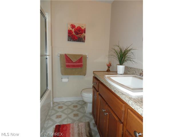 Golden Oaks - Residential Lease