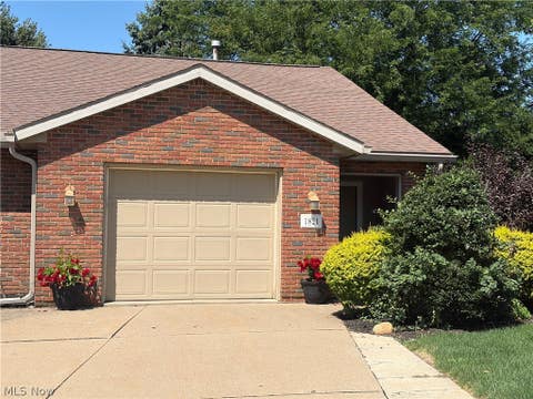 Condo For Sale - 1821 Saddlebrook Circle<br/> Wooster, OH 44691