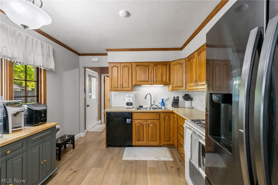 Mentor Estates 04 05 - Residential