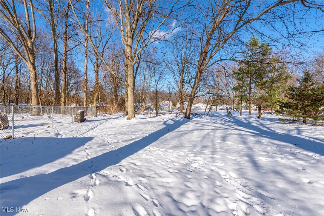 23824 Lucille Drive, North Olmsted, Ohio image 44