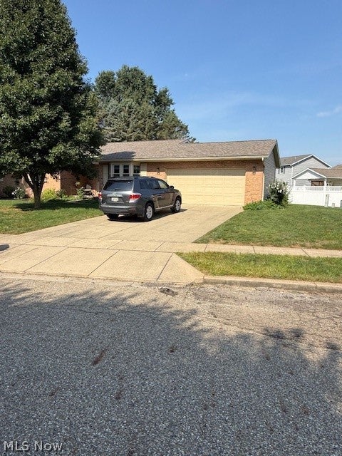 Homes For Sale - 127 Northwood Drive<br/> Dover, OH 44622