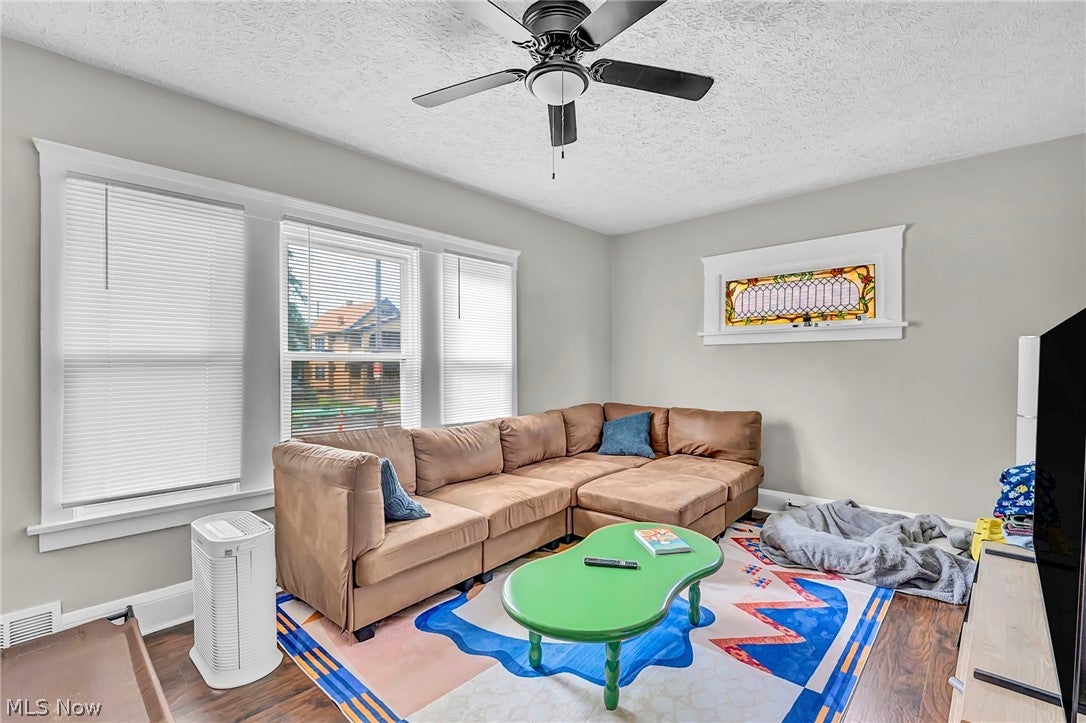 2203 Bunts Road