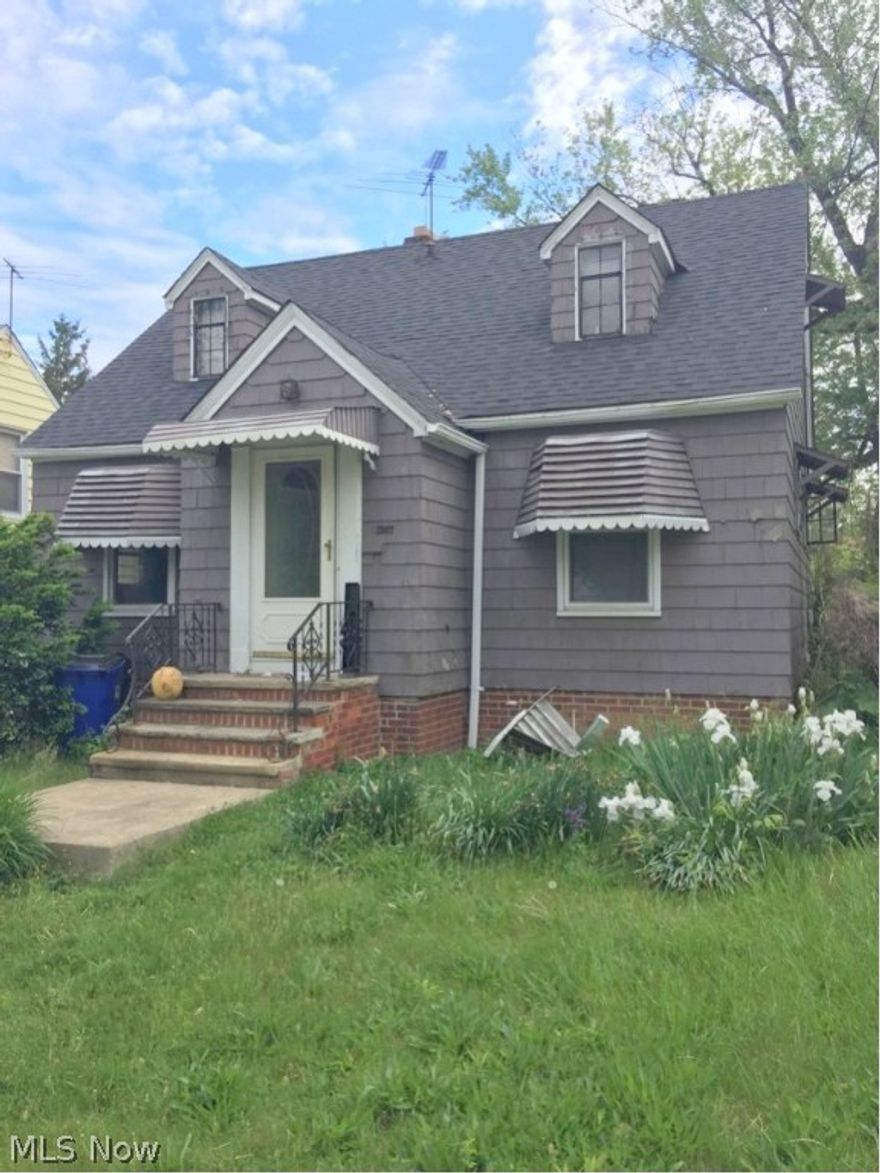 Cute Bungalow! Featuring 2 spacious bedrooms.  Living Room has large picture window to allow the natural light in. Kitchen has an abundance of cabinetry and extra storage.  Great Starter Home! Your future of owning your own home is just a few steps away! Call today and Schedule your Showing!!