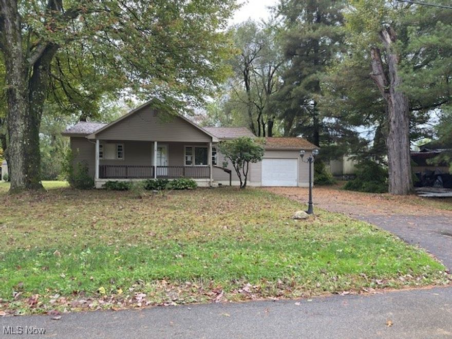 Liberty Twp- ranch consist of 3 bedrooms, 2 full baths, full basement and an attached 1 car garage and a large front porch, sitting on an 80" X 150" lot.  Make an appointment with your buyer's agent to tour this home with you ASAP. Needs TLC!