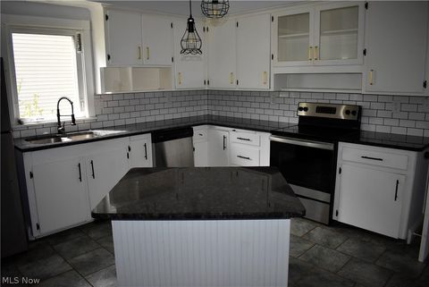 Tiny photo for 246 E 7th Street, Salem, OH 44460 (MLS # 5210509)