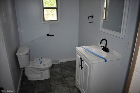 Tiny photo for 246 E 7th Street, Salem, OH 44460 (MLS # 5210509)