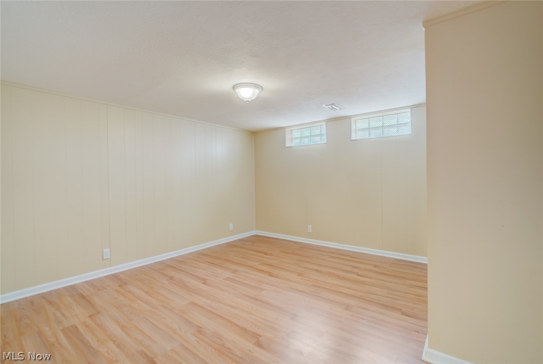 Brooklyn Airport - Residential