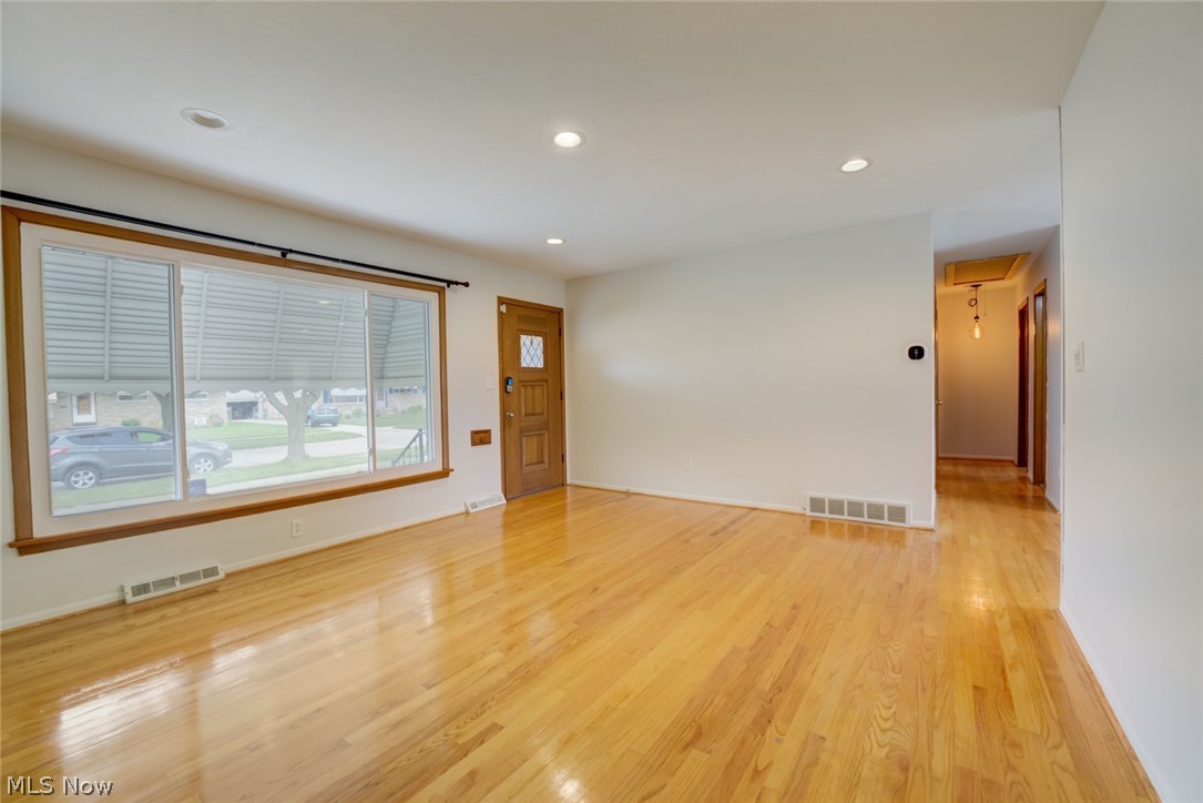 Brooklyn Airport - Residential