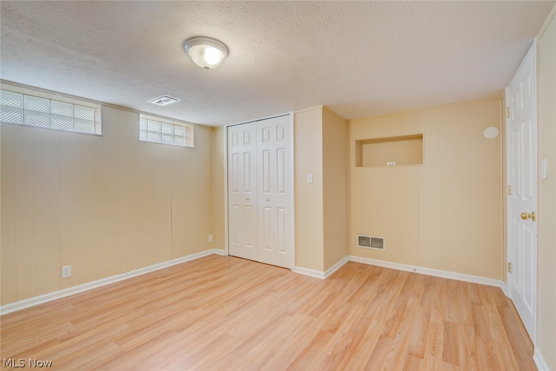 Brooklyn Airport - Residential