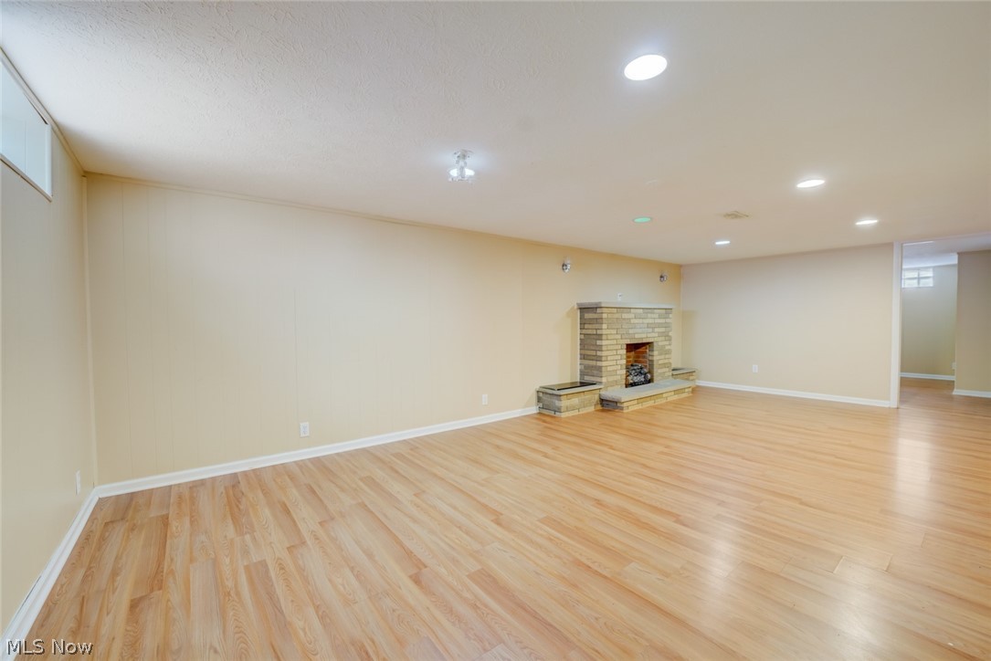 Brooklyn Airport - Residential