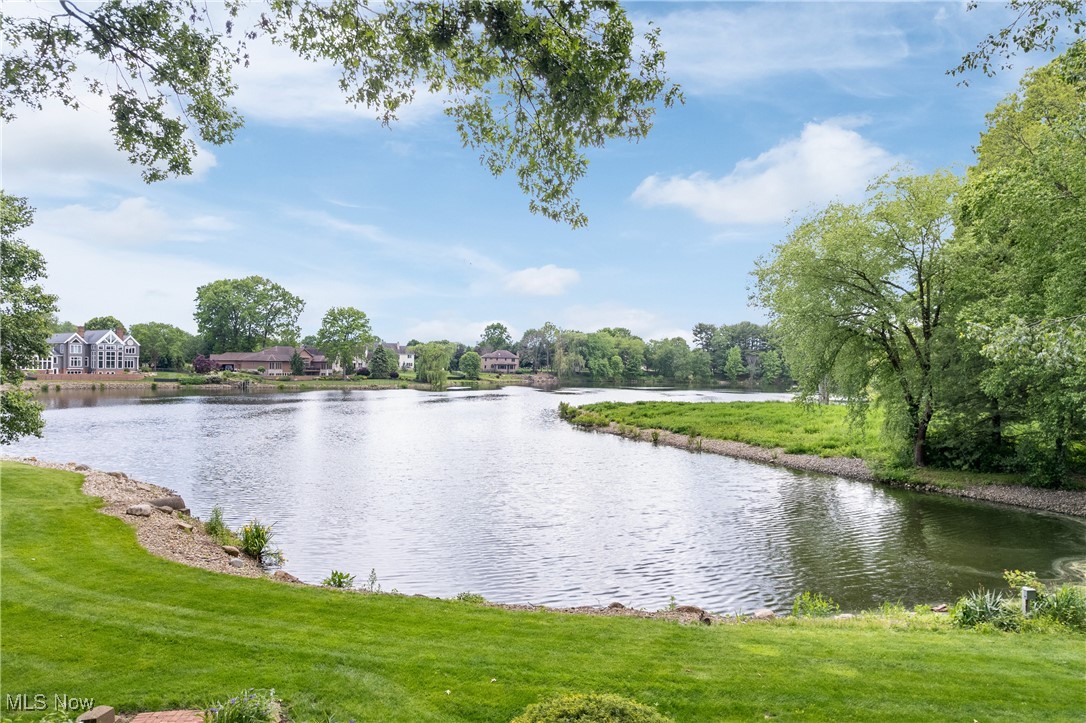 6849 Chillingsworth Circle, Canton, Ohio image 46