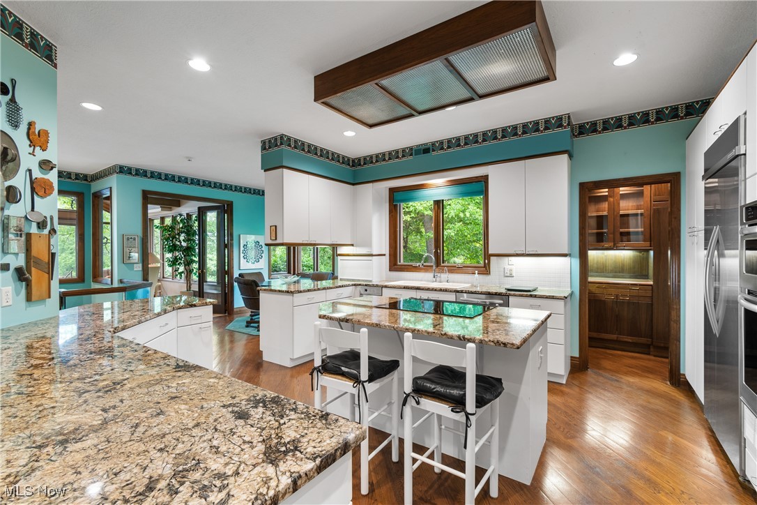 6849 Chillingsworth Circle, Canton, Ohio image 9
