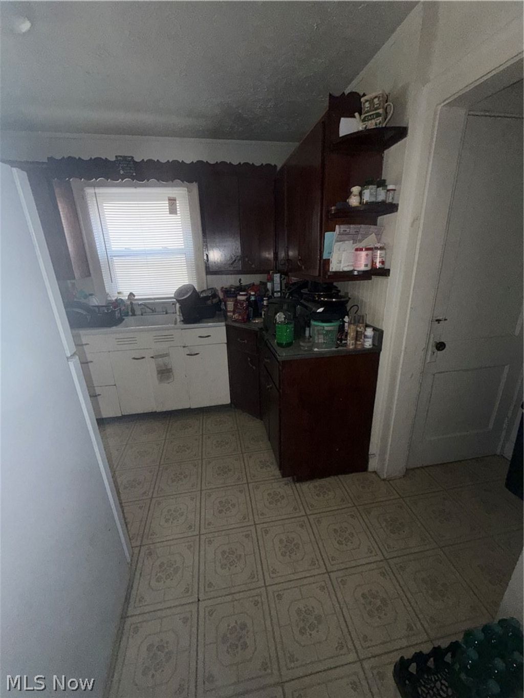 Photo of 239 Ira Avenue, Akron, OH 44301 (MLS # 5214323)