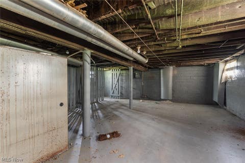Tiny photo for 477 E 148th Street, Cleveland, OH 44110 (MLS # 5239597)