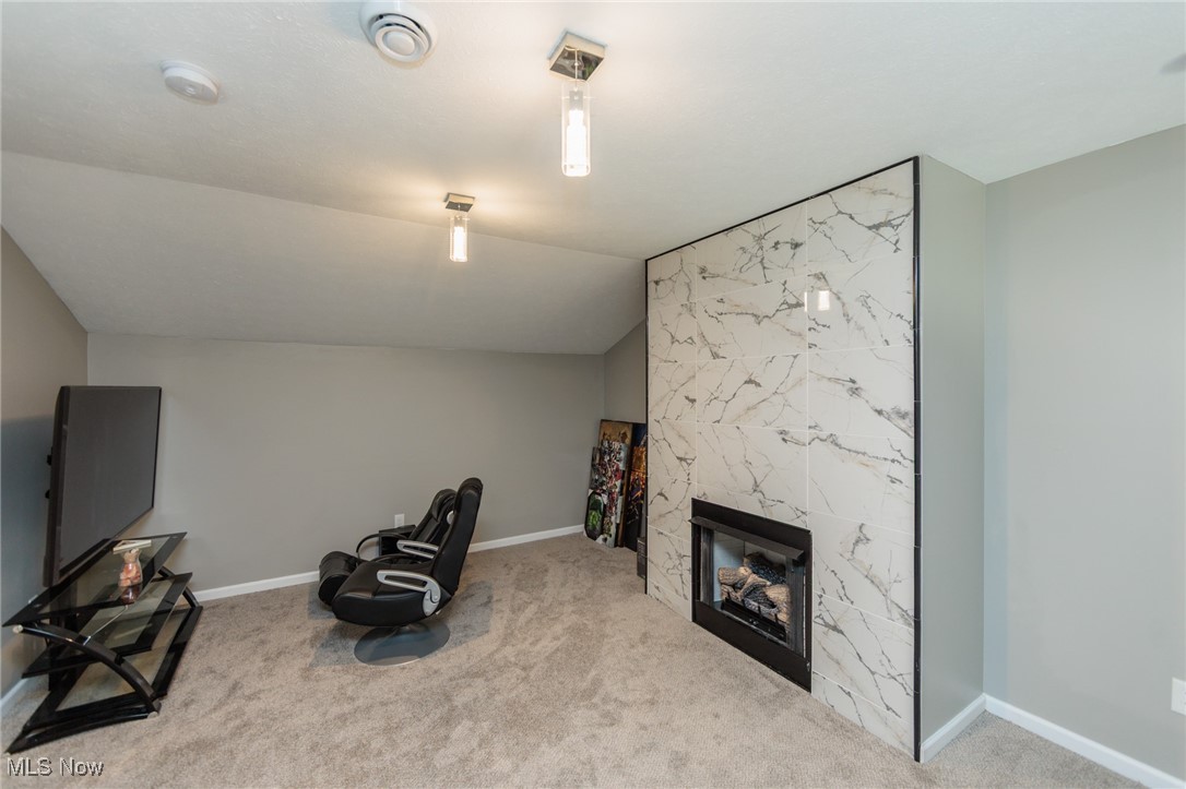 Residence On The Green - Residential