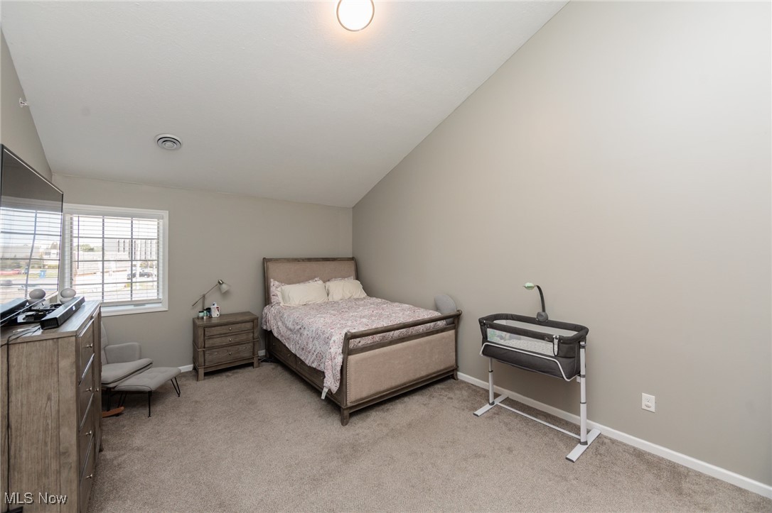 Residence On The Green - Residential