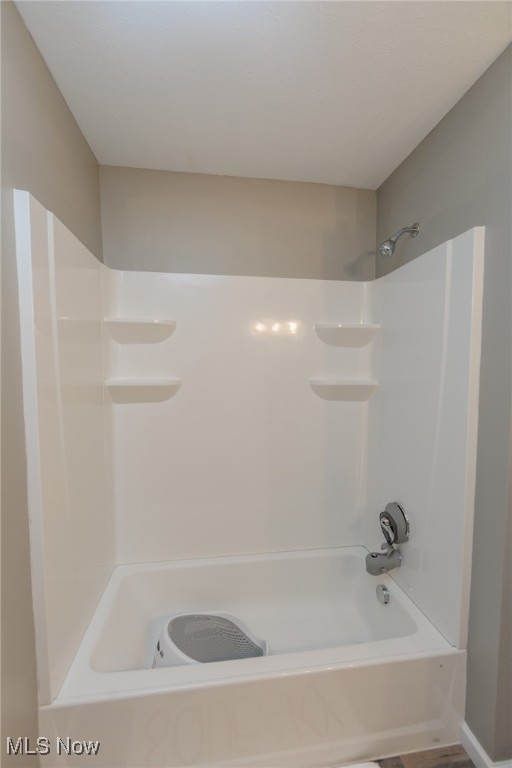 Residence On The Green - Residential