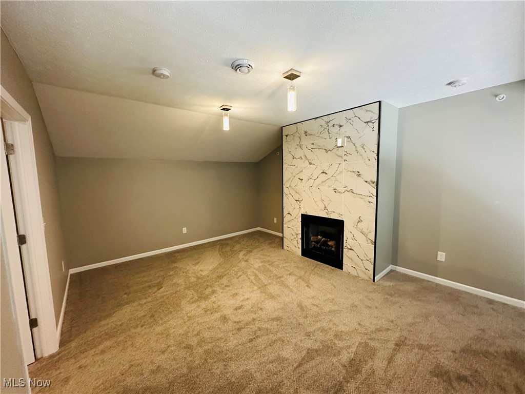 Residence On The Green - Residential