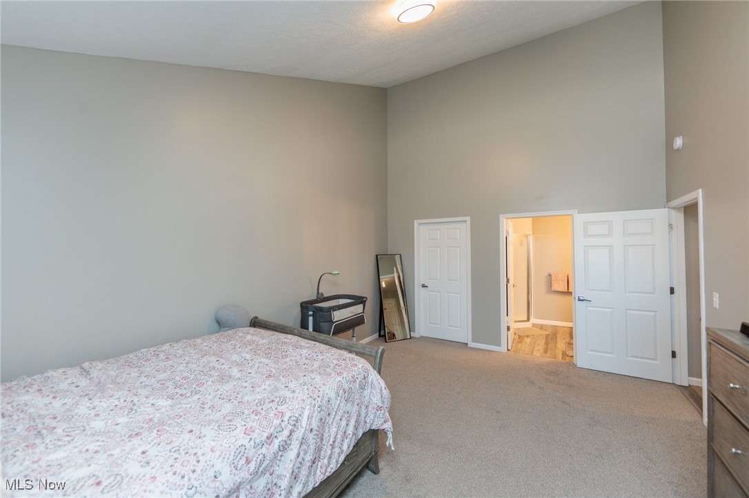 Residence On The Green - Residential