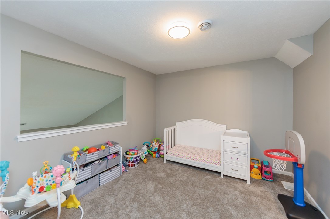 Residence On The Green - Residential