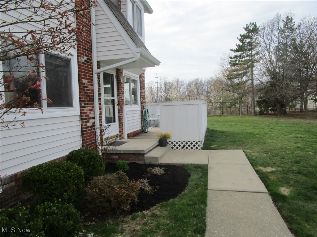5454 Sierra Drive #C, Willoughby, Ohio image 1