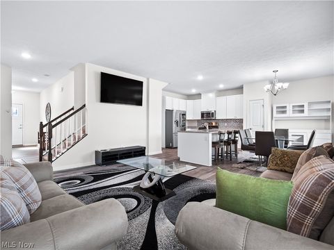 Tiny photo for 3243 Broadleaf Way, Brunswick, OH 44212 (MLS # 5202898)