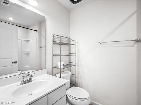 Tiny photo for 3243 Broadleaf Way, Brunswick, OH 44212 (MLS # 5202898)