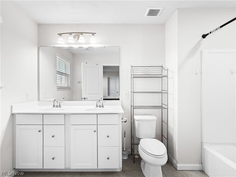 Tiny photo for 3243 Broadleaf Way, Brunswick, OH 44212 (MLS # 5202898)