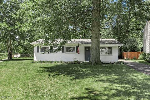 3498 Clayton Drive, North Olmsted, OH 44070 - #: 5137673