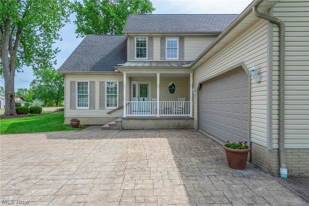 Photo of 212 Brown Street, Wellington, OH 44090 (MLS # 5207189)