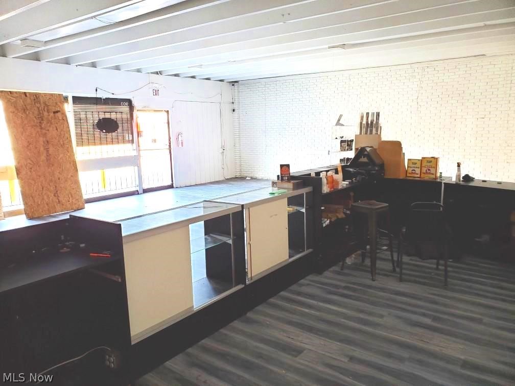 Barberton - Commercial Sale