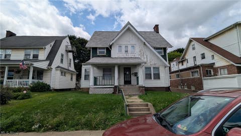 Photo of 1411 Yale Ave NW, Canton, OH 44703 (MLS # 5237574)