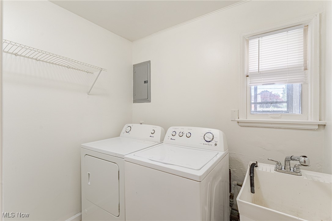 Fournier Bungalow - Residential