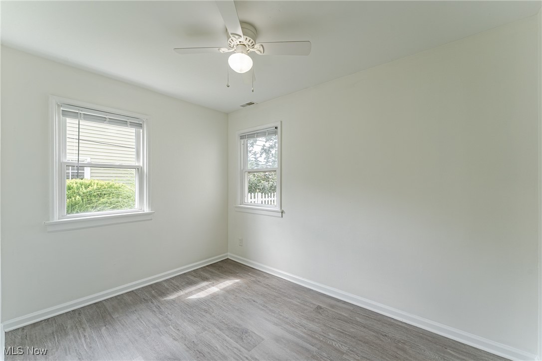 Fournier Bungalow - Residential