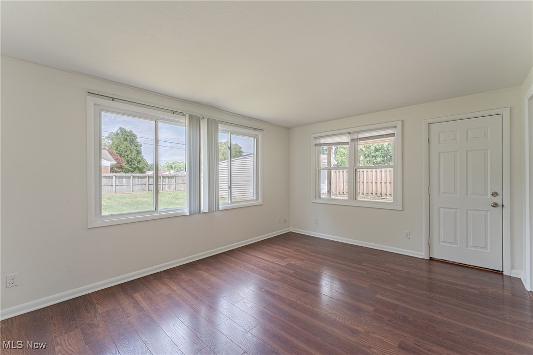 Fournier Bungalow - Residential