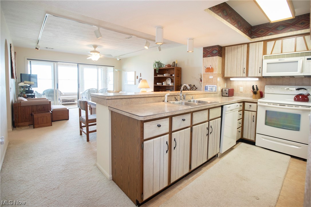 Beachwood Villas Condo - Residential Lease