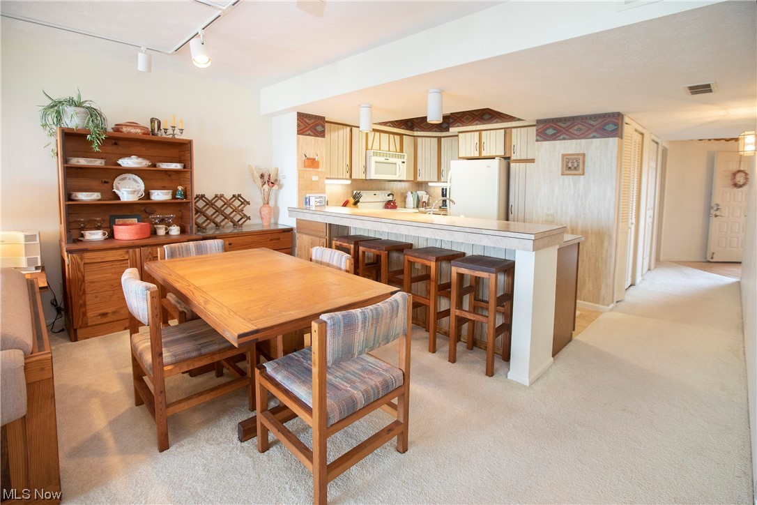 Beachwood Villas Condo - Residential Lease