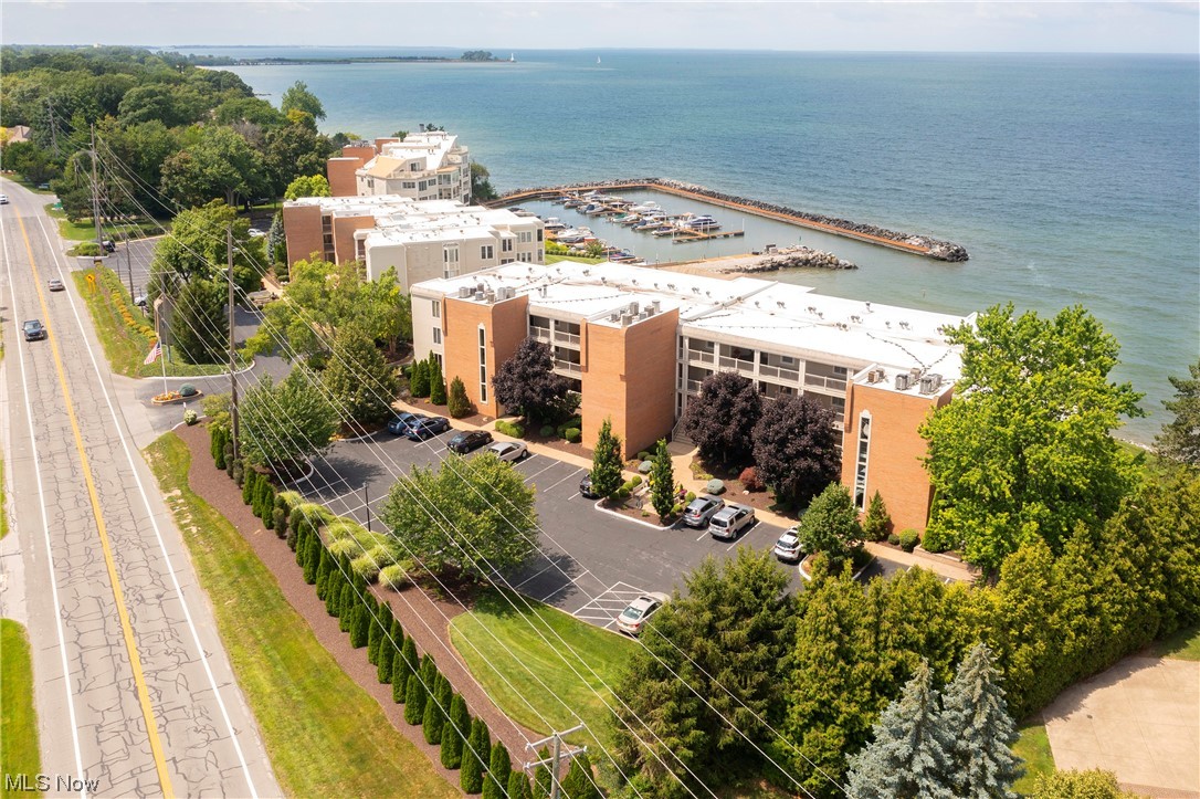 Beachwood Villas Condo - Residential Lease