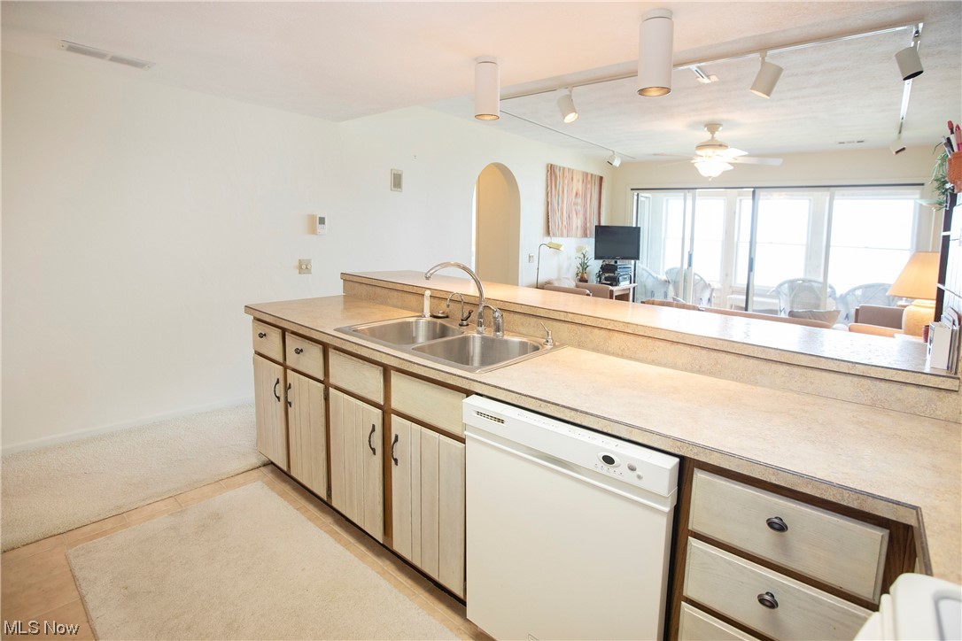 Beachwood Villas Condo - Residential Lease