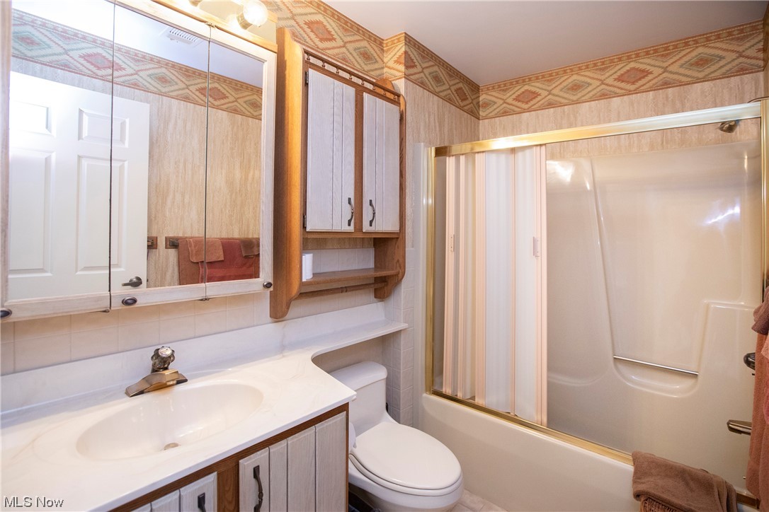 Beachwood Villas Condo - Residential Lease